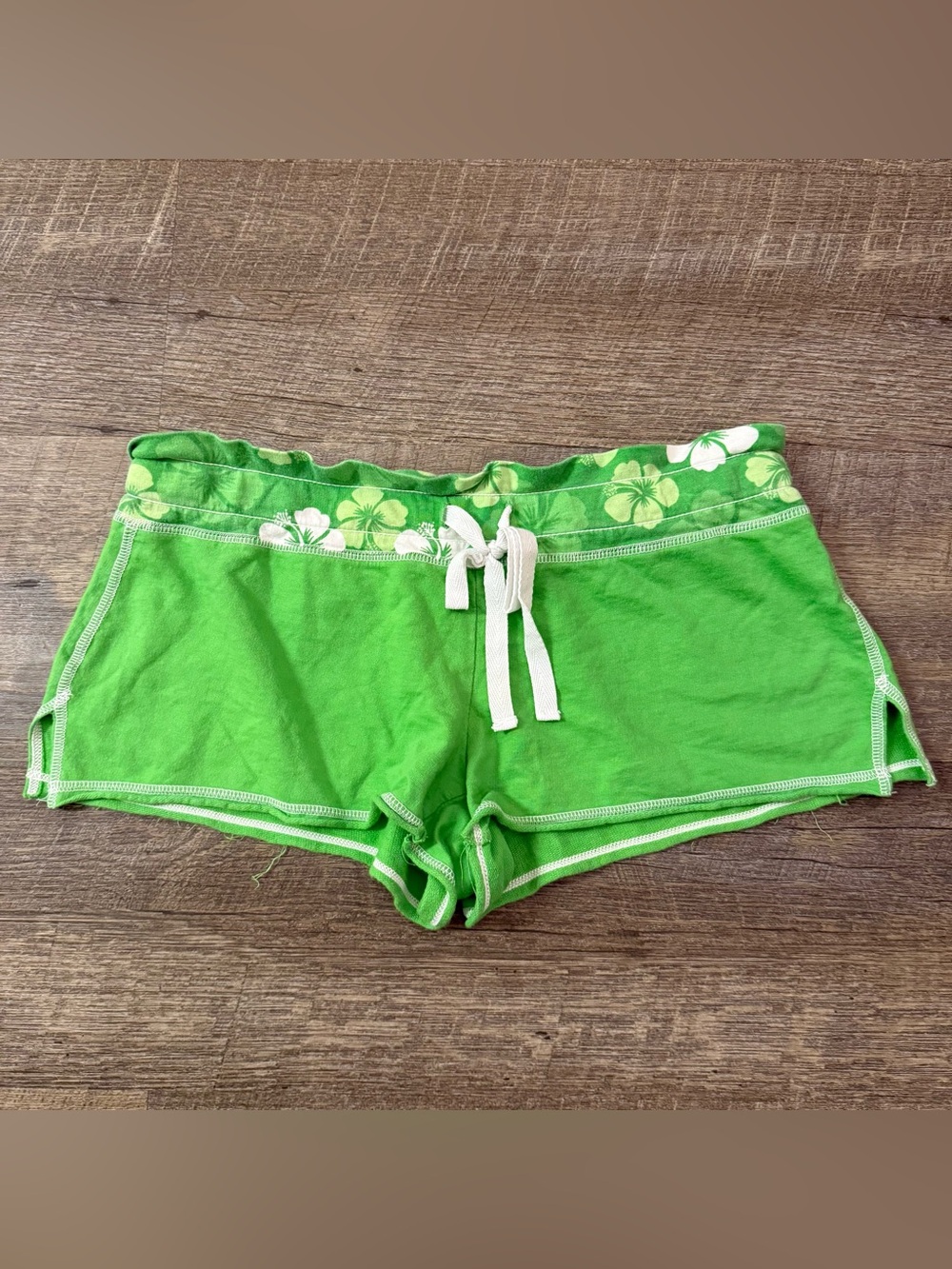 No Boundaries Green Floral-Trim Sleep Shorts